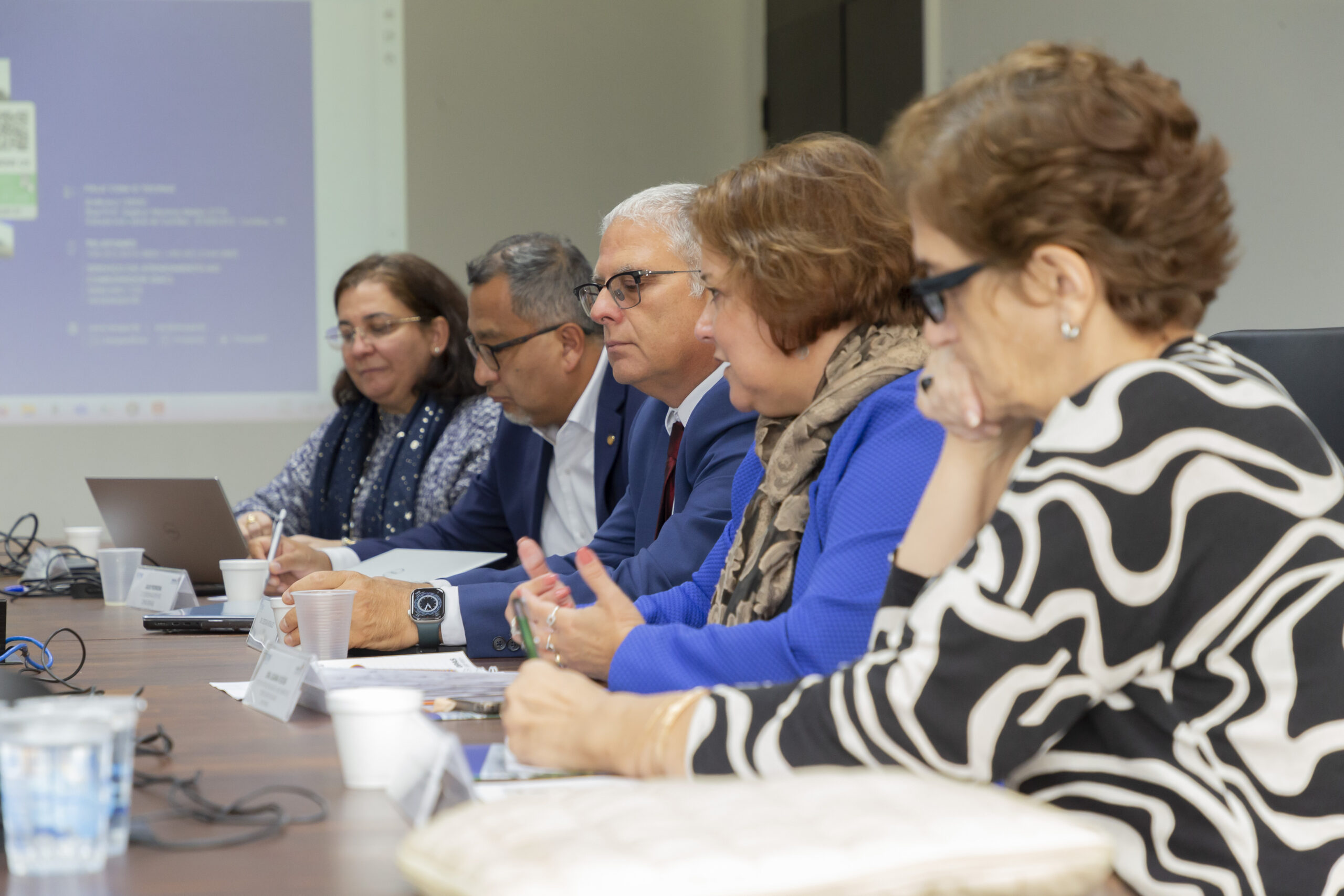 Tecpar e OPAS se reúnem com foco no fornecimento de produtos para as Américas Tecpar e OPAS se reúnem com foco no fornecimento de produtos para as Américas