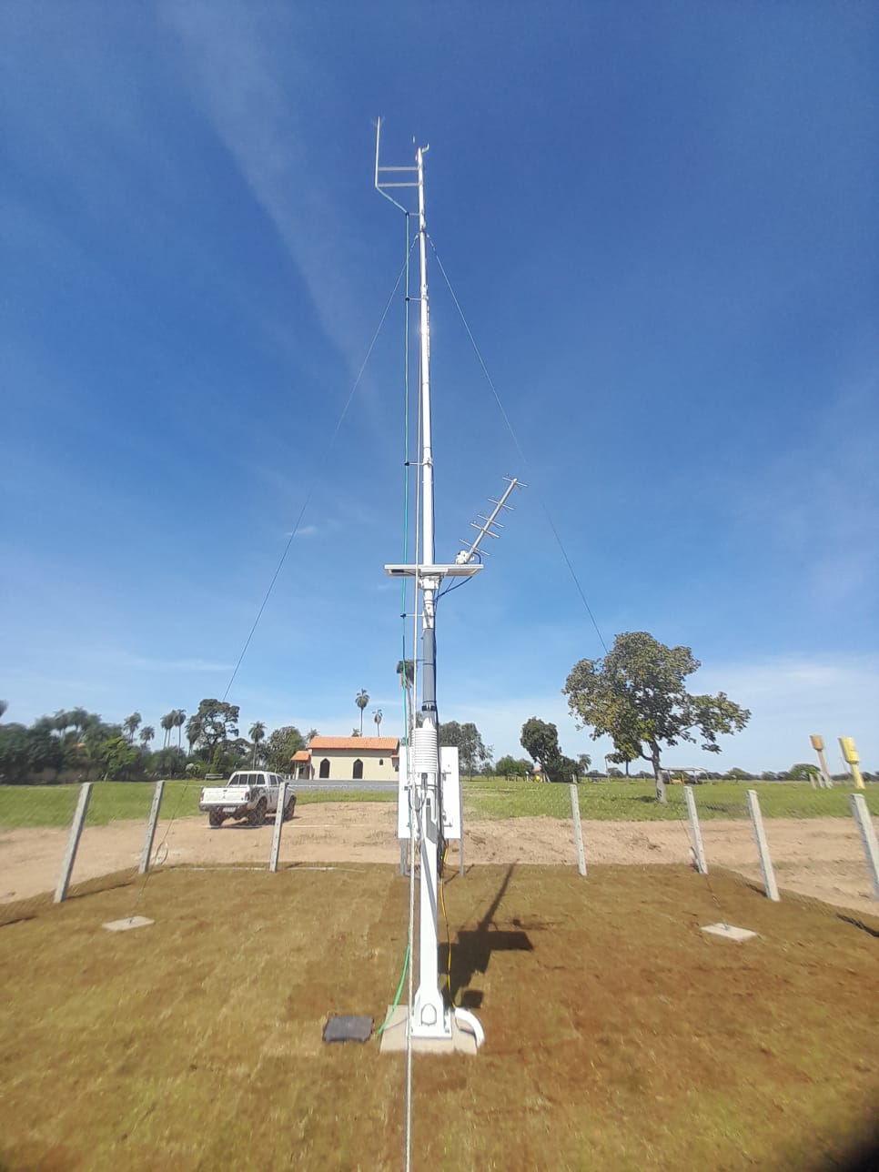 Operada pelo Cemtec-MS, primeira estação meteorológica instalada no Pantanal começa a transmitir dados Operada pelo Cemtec-MS, primeira estação meteorológica instalada no Pantanal começa a transmitir dados