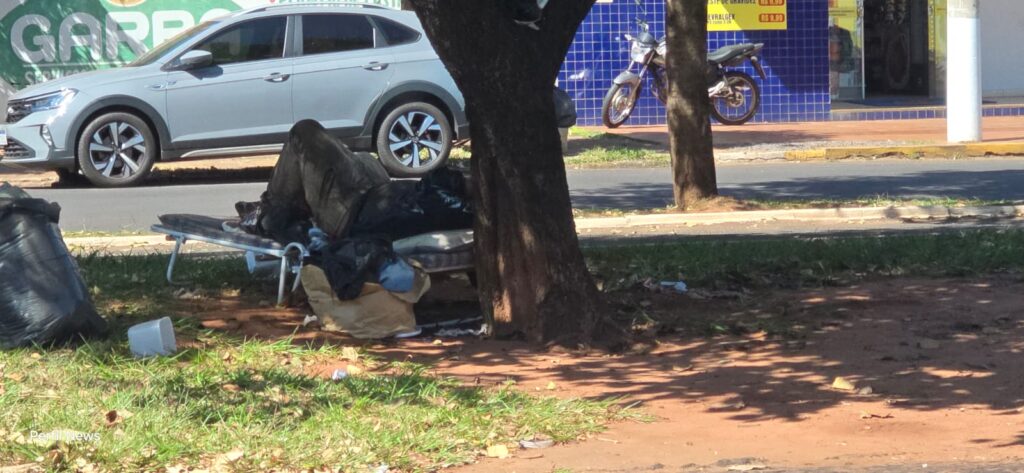 Entre a rua e a esperança: Três Lagoas mapeia população de rua e estuda modelo para conter avanço Entre a rua e a esperança: Três Lagoas mapeia população de rua e estuda modelo para conter avanço