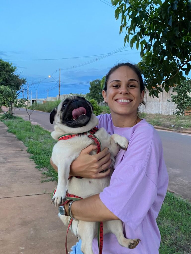 Quer viajar sem preocupações com seu animal de estimação? Patinhas Pet Sitter é a babá do seu dog Quer viajar sem preocupações com seu animal de estimação? Patinhas Pet Sitter é a babá do seu dog