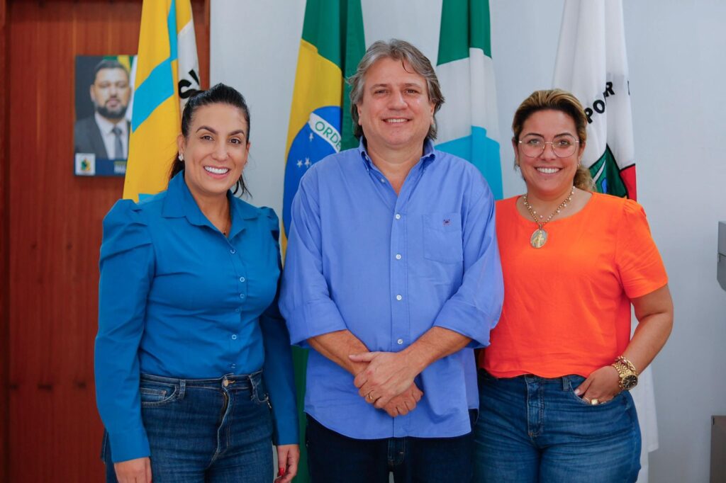 Caravina percorre o interior em agenda com foco em moradia, infraestrutura e diálogo com prefeitos Caravina percorre o interior em agenda com foco em moradia, infraestrutura e diálogo com prefeitos