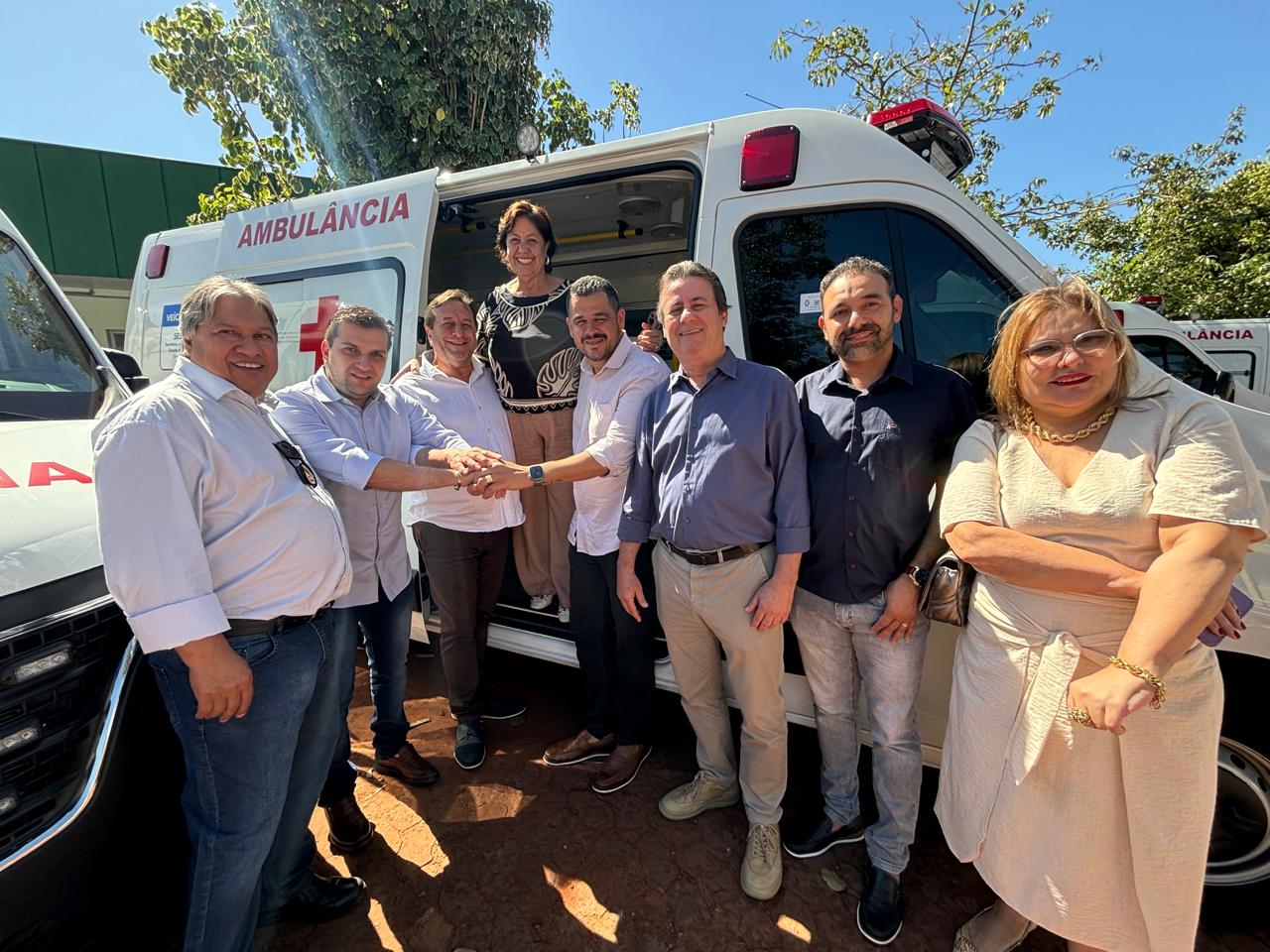 Governo de MS reforça estrutura de saúde do Estado com entrega de ambulâncias para 11 municípios Governo de MS reforça estrutura de saúde do Estado com entrega de ambulâncias para 11 municípios