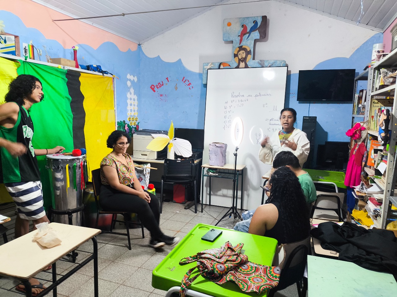 Adolescentes da periferia de Campo Grande transformam vivências em cinema com celulares nas mãos Adolescentes da periferia de Campo Grande transformam vivências em cinema com celulares nas mãos