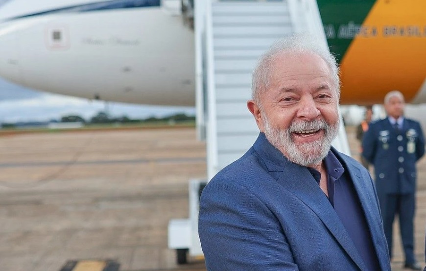 Lula já gastou mais de R$ 5 bilhões em viagens em 2 anos de mandato Lula já gastou mais de R$ 5 bilhões em viagens em 2 anos de mandato