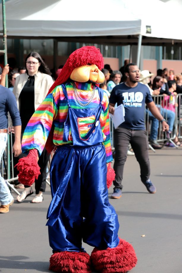 Desfile Cívico de 110 anos de TL é marcado por anúncios de investimentos e participação popular Desfile Cívico de 110 anos de TL é marcado por anúncios de investimentos e participação popular