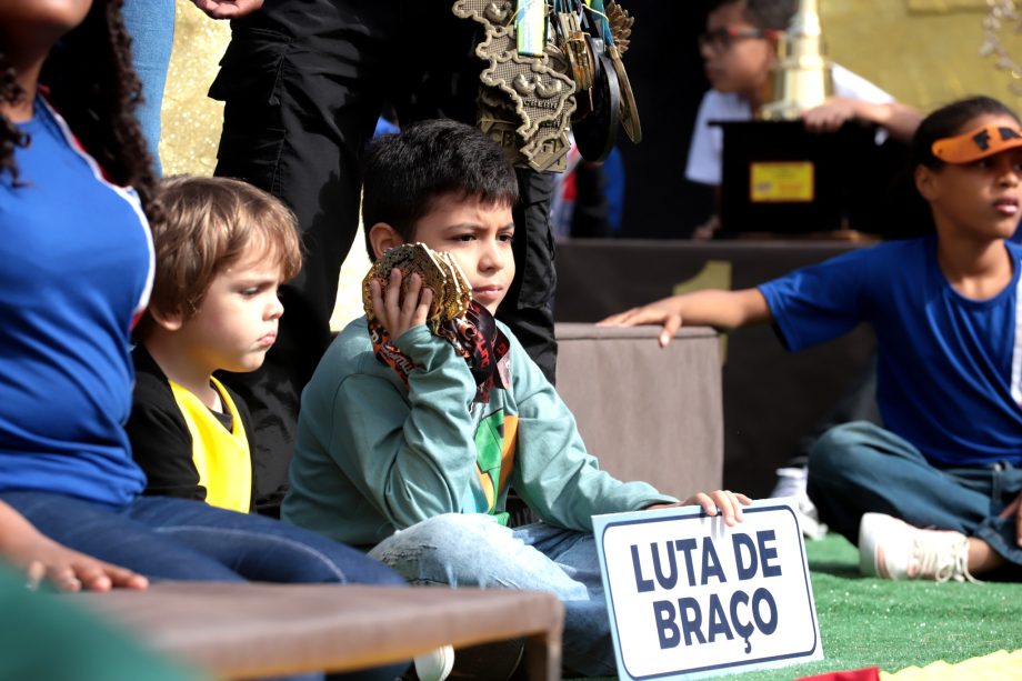Desfile Cívico de 110 anos de TL é marcado por anúncios de investimentos e participação popular Desfile Cívico de 110 anos de TL é marcado por anúncios de investimentos e participação popular