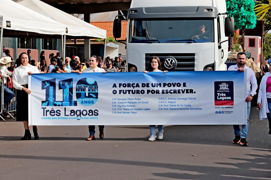Desfile Cívico de 110 anos de TL é marcado por anúncios de investimentos e participação popular Desfile Cívico de 110 anos de TL é marcado por anúncios de investimentos e participação popular