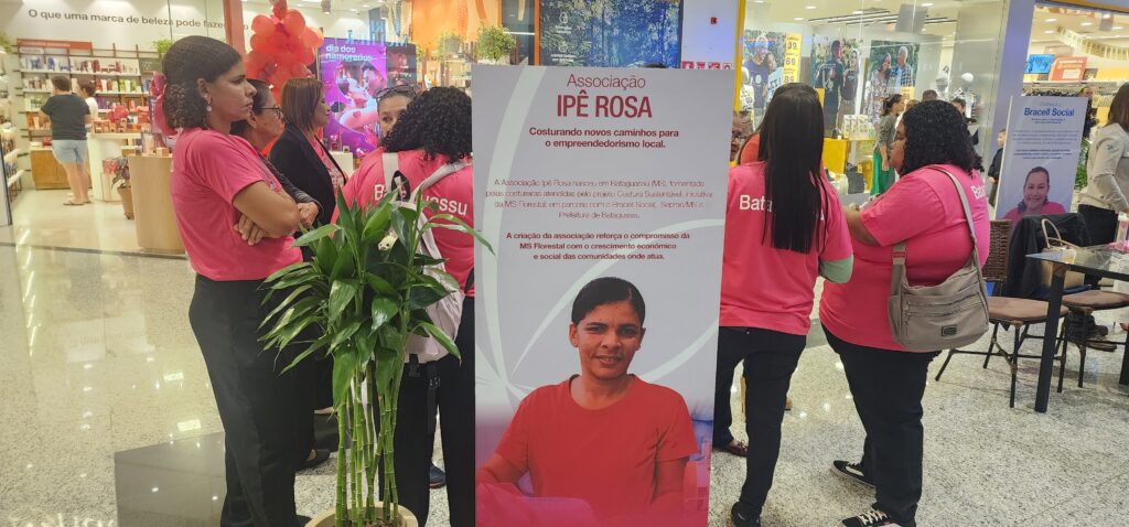 Costura que transforma: mulheres de Bataguassu exibem moda sustentável no Shopping Três Lagoas Costura que transforma: mulheres de Bataguassu exibem moda sustentável no Shopping Três Lagoas