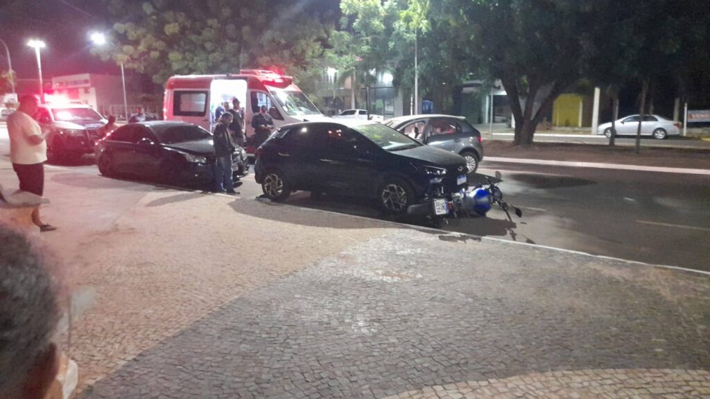 Condutora embriagada causa acidente na Rosário Congro e atinge três veículos