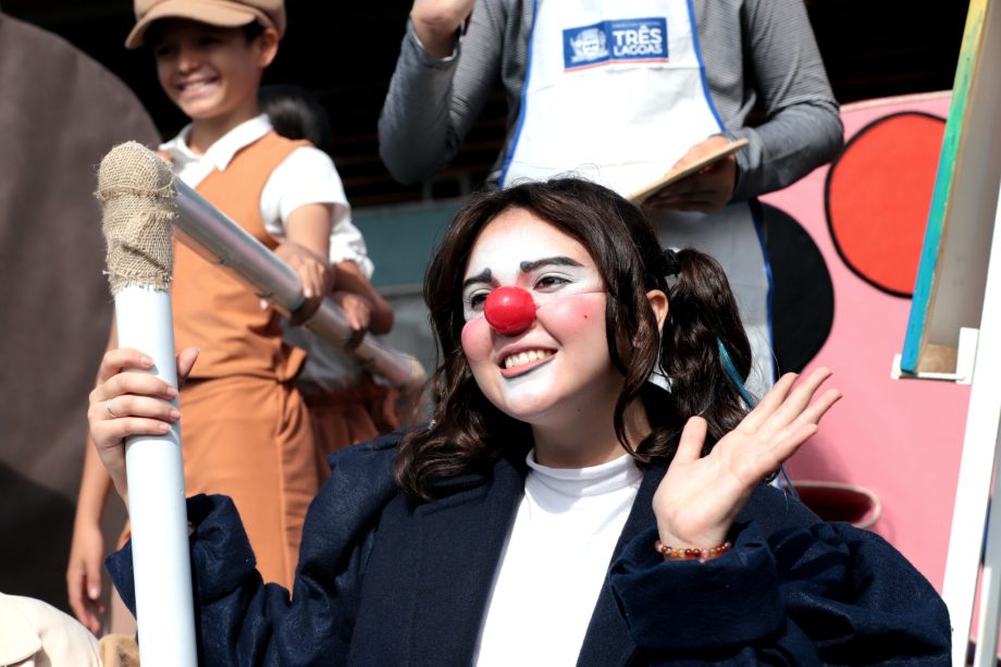 Desfile Cívico de 110 anos de TL é marcado por anúncios de investimentos e participação popular Desfile Cívico de 110 anos de TL é marcado por anúncios de investimentos e participação popular