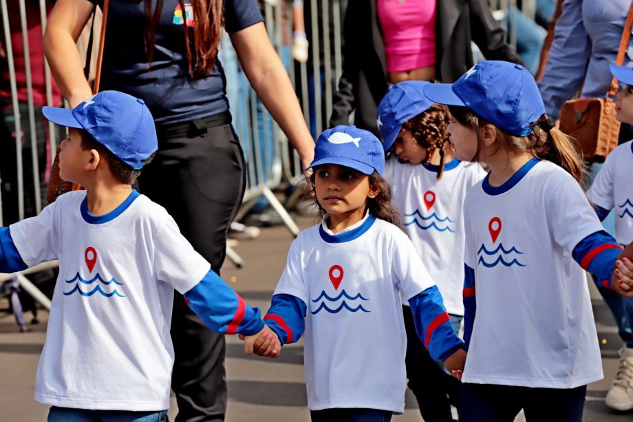Desfile Cívico de 110 anos de TL é marcado por anúncios de investimentos e participação popular Desfile Cívico de 110 anos de TL é marcado por anúncios de investimentos e participação popular