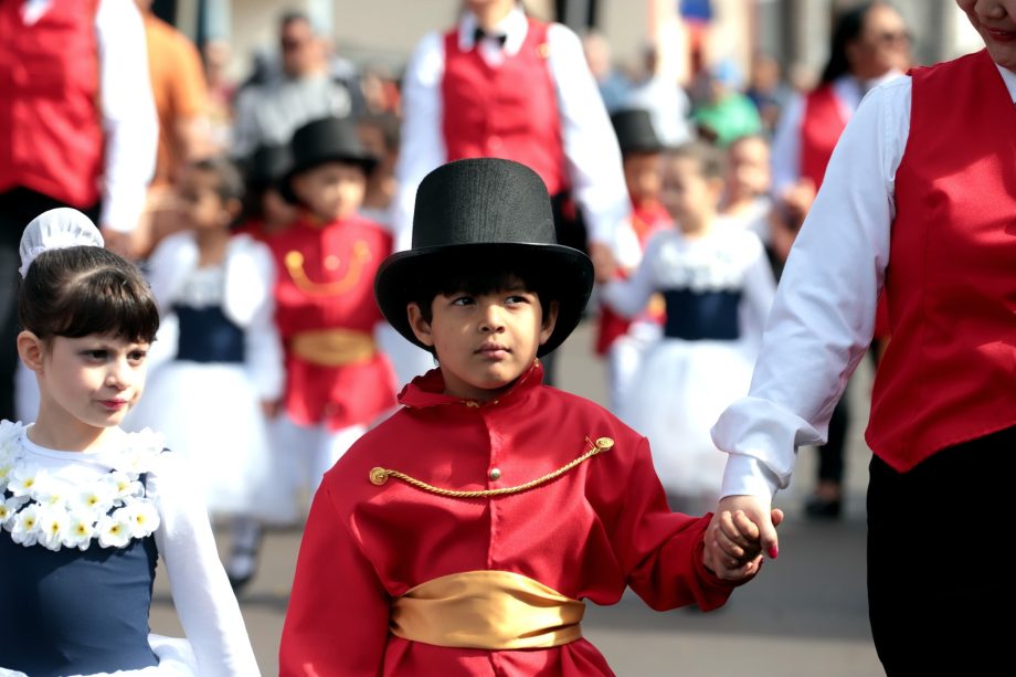 Desfile Cívico de 110 anos de TL é marcado por anúncios de investimentos e participação popular Desfile Cívico de 110 anos de TL é marcado por anúncios de investimentos e participação popular