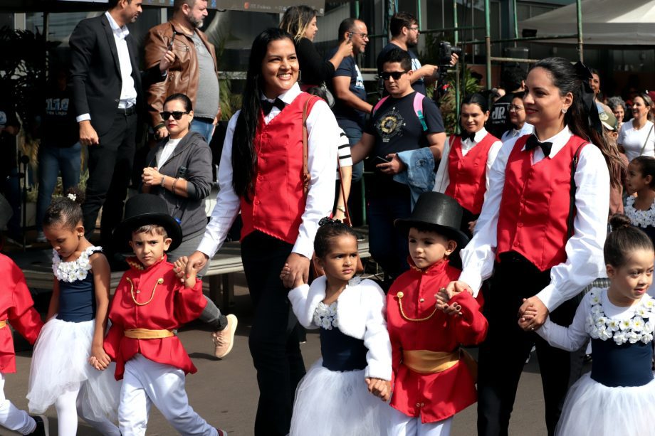 Desfile Cívico de 110 anos de TL é marcado por anúncios de investimentos e participação popular Desfile Cívico de 110 anos de TL é marcado por anúncios de investimentos e participação popular