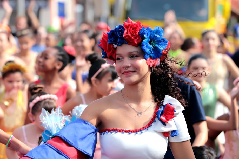 Desfile Cívico de 110 anos de TL é marcado por anúncios de investimentos e participação popular Desfile Cívico de 110 anos de TL é marcado por anúncios de investimentos e participação popular