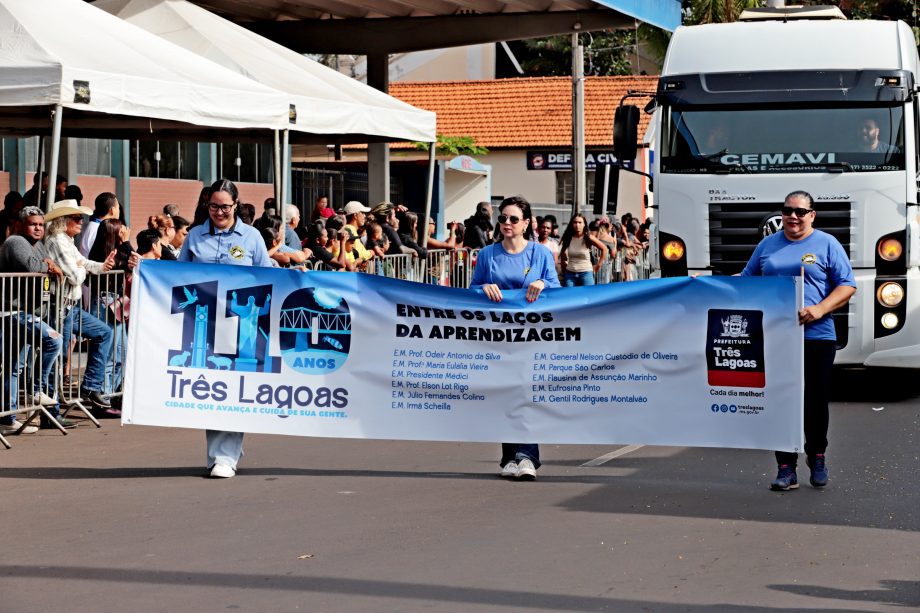 Desfile Cívico de 110 anos de TL é marcado por anúncios de investimentos e participação popular Desfile Cívico de 110 anos de TL é marcado por anúncios de investimentos e participação popular