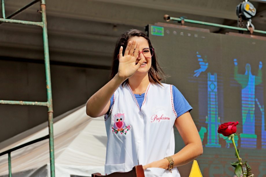 Desfile Cívico de 110 anos de TL é marcado por anúncios de investimentos e participação popular Desfile Cívico de 110 anos de TL é marcado por anúncios de investimentos e participação popular