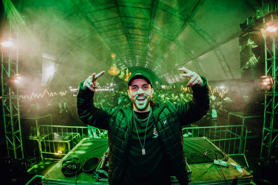 Abertura do Rodeio emociona público na Expotrês 2025 com show de Bruno & Marrone e participação especial de Enzo Rabelo