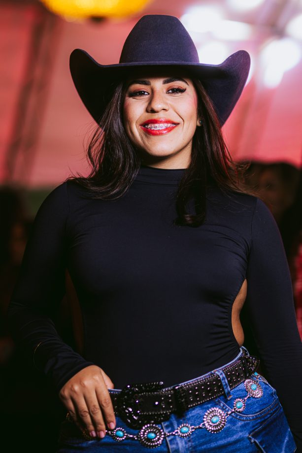 Abertura do Rodeio emociona público na Expotrês 2025 com show de Bruno & Marrone e participação especial de Enzo Rabelo