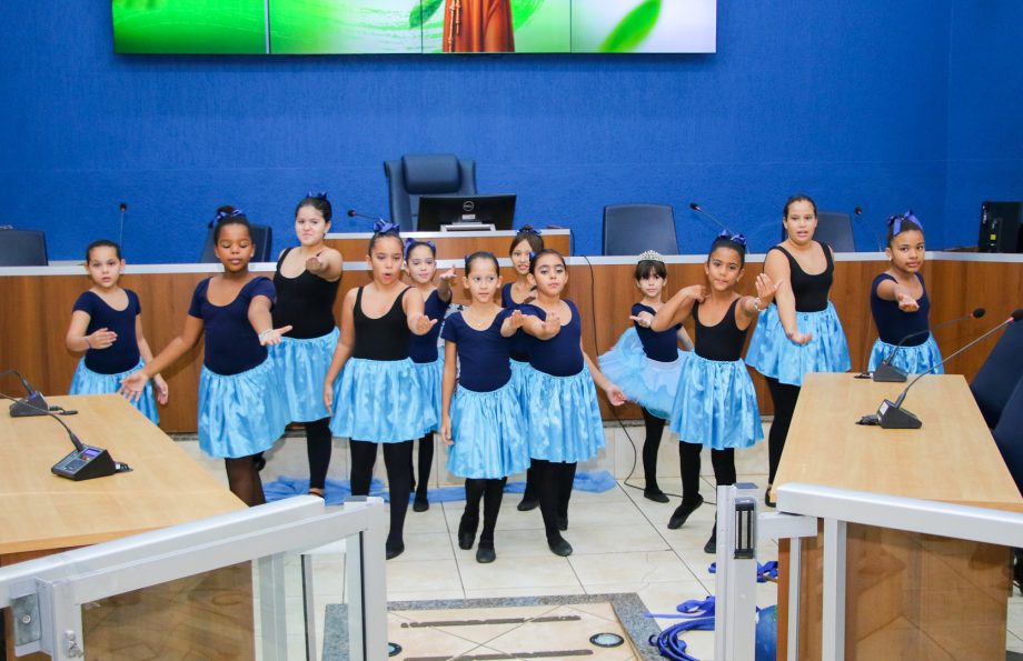 SEMEA segue com ações alusivas à Semana do Meio Ambiente com palestras, dinâmicas e entrega de mudas