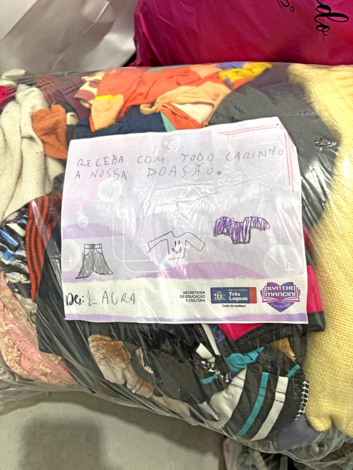 Escolas da REME arrecadam cerca de 400 kg de doações para a campanha “Três Lagoas Unida Contra o Frio” Escolas da REME arrecadam cerca de 400 kg de doações para a campanha “Três Lagoas Unida Contra o Frio”