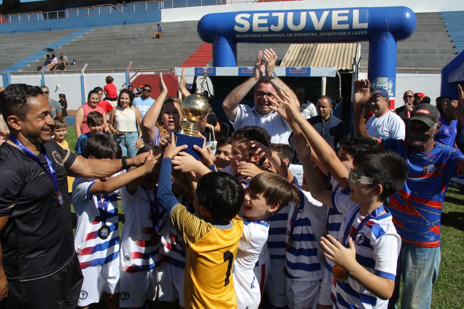 E. F. Pedrinho é o grande campeão do Campeonato Sub-9 e 11 de Futebol de Base 2025 E. F. Pedrinho é o grande campeão do Campeonato Sub-9 e 11 de Futebol de Base 2025
