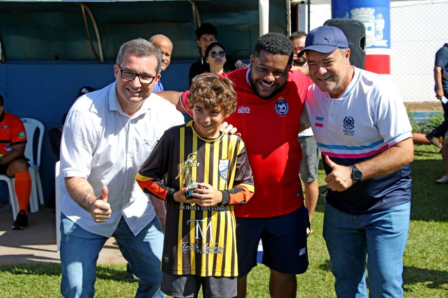 E. F. Pedrinho é o grande campeão do Campeonato Sub-9 e 11 de Futebol de Base 2025 E. F. Pedrinho é o grande campeão do Campeonato Sub-9 e 11 de Futebol de Base 2025