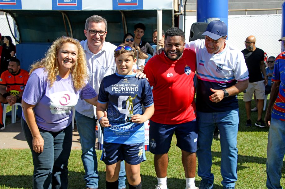 E. F. Pedrinho é o grande campeão do Campeonato Sub-9 e 11 de Futebol de Base 2025 E. F. Pedrinho é o grande campeão do Campeonato Sub-9 e 11 de Futebol de Base 2025