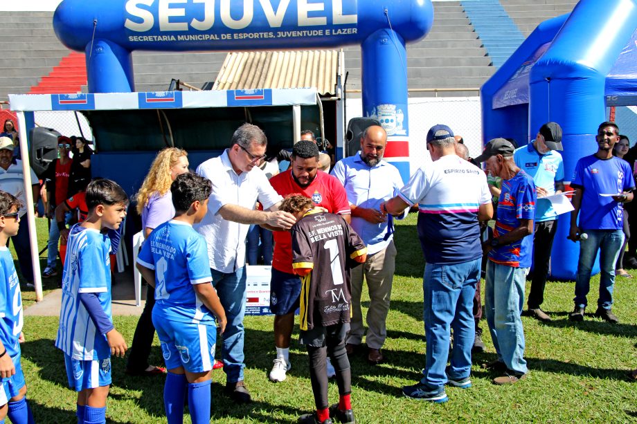 E. F. Pedrinho é o grande campeão do Campeonato Sub-9 e 11 de Futebol de Base 2025 E. F. Pedrinho é o grande campeão do Campeonato Sub-9 e 11 de Futebol de Base 2025