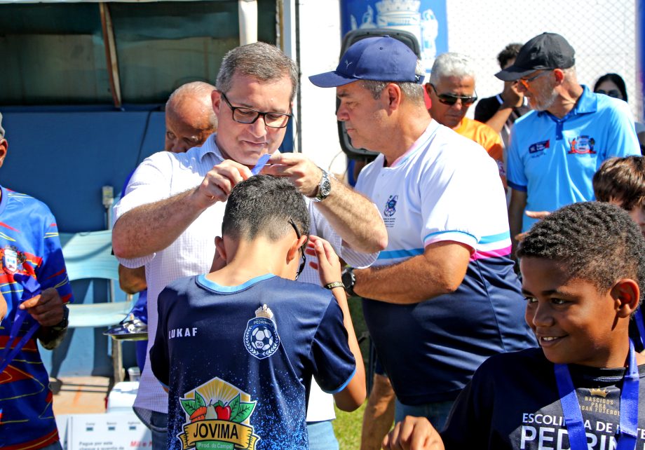 E. F. Pedrinho é o grande campeão do Campeonato Sub-9 e 11 de Futebol de Base 2025 E. F. Pedrinho é o grande campeão do Campeonato Sub-9 e 11 de Futebol de Base 2025