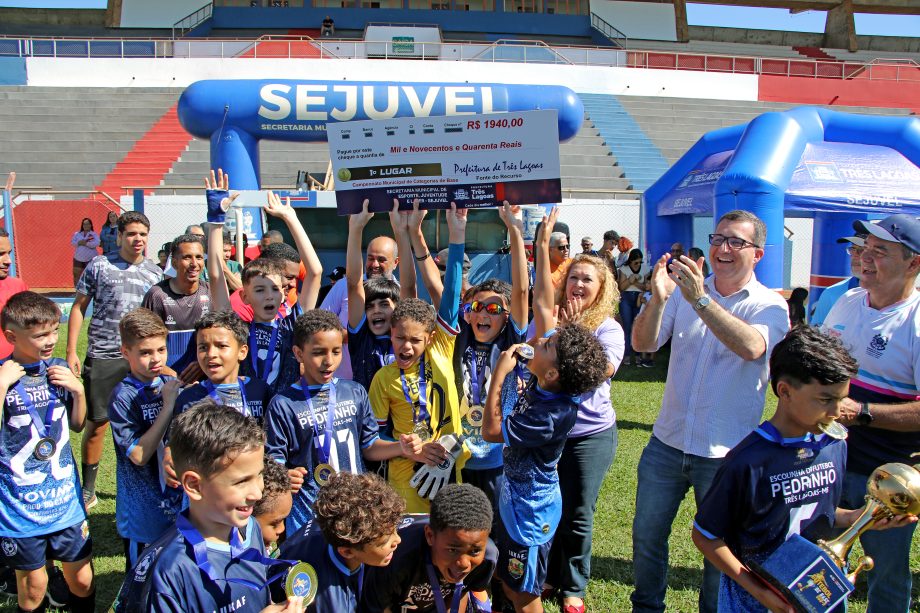 E. F. Pedrinho é o grande campeão do Campeonato Sub-9 e 11 de Futebol de Base 2025 E. F. Pedrinho é o grande campeão do Campeonato Sub-9 e 11 de Futebol de Base 2025