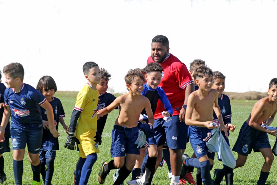 E. F. Pedrinho é o grande campeão do Campeonato Sub-9 e 11 de Futebol de Base 2025 E. F. Pedrinho é o grande campeão do Campeonato Sub-9 e 11 de Futebol de Base 2025