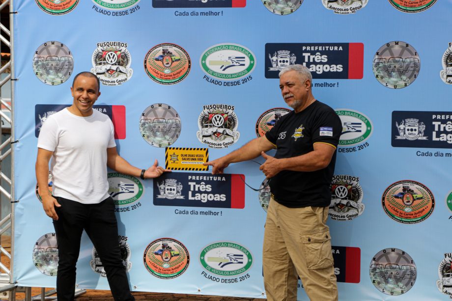 CONFIRA AS FOTOS! 13º Encontro de Carros Antigos movimenta Balneário Municipal no final de semana CONFIRA AS FOTOS! 13º Encontro de Carros Antigos movimenta Balneário Municipal no final de semana