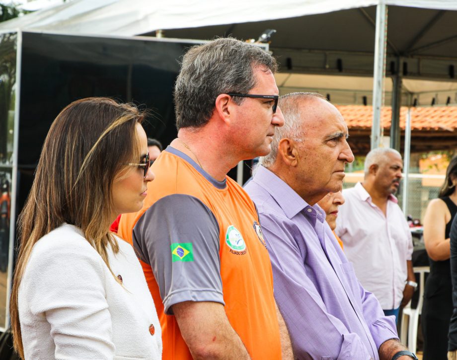 CONFIRA AS FOTOS! 13º Encontro de Carros Antigos movimenta Balneário Municipal no final de semana CONFIRA AS FOTOS! 13º Encontro de Carros Antigos movimenta Balneário Municipal no final de semana