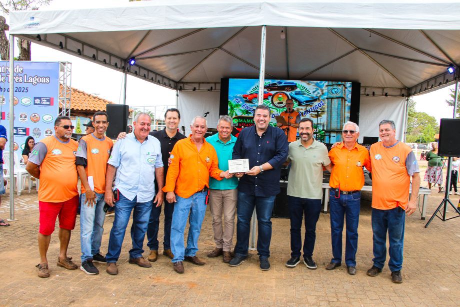 CONFIRA AS FOTOS! 13º Encontro de Carros Antigos movimenta Balneário Municipal no final de semana CONFIRA AS FOTOS! 13º Encontro de Carros Antigos movimenta Balneário Municipal no final de semana