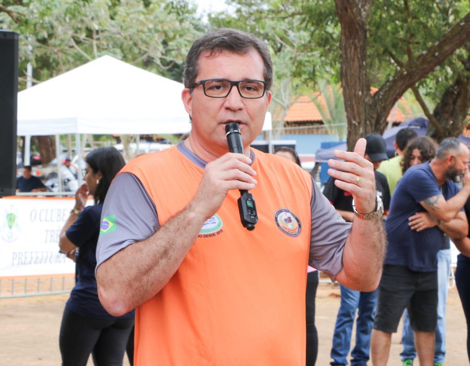 CONFIRA AS FOTOS! 13º Encontro de Carros Antigos movimenta Balneário Municipal no final de semana CONFIRA AS FOTOS! 13º Encontro de Carros Antigos movimenta Balneário Municipal no final de semana
