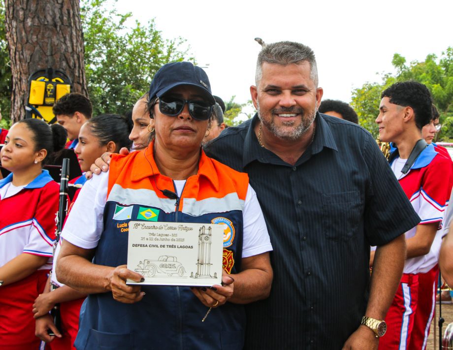 CONFIRA AS FOTOS! 13º Encontro de Carros Antigos movimenta Balneário Municipal no final de semana CONFIRA AS FOTOS! 13º Encontro de Carros Antigos movimenta Balneário Municipal no final de semana