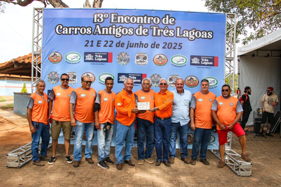 CONFIRA AS FOTOS! 13º Encontro de Carros Antigos movimenta Balneário Municipal no final de semana CONFIRA AS FOTOS! 13º Encontro de Carros Antigos movimenta Balneário Municipal no final de semana