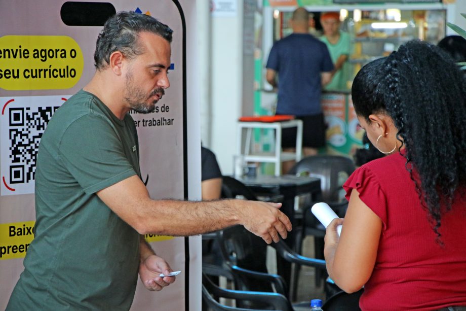 Feirão da Oportunidade teve mais 550 currículos entregues e 6 mil empresas representadas por associações na Feira Central Feirão da Oportunidade teve mais 550 currículos entregues e 6 mil empresas representadas por associações na Feira Central