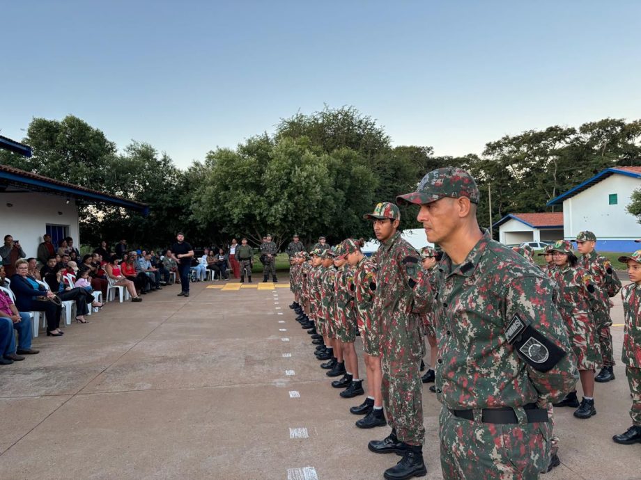 SMAS realizou formatura de crianças e adolescentes do Patrulha Florestinha em parceria com a PMA