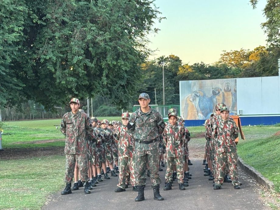 SMAS realizou formatura de crianças e adolescentes do Patrulha Florestinha em parceria com a PMA