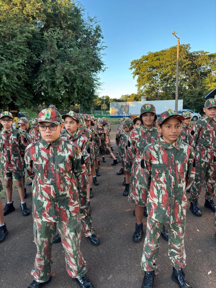 SMAS realizou formatura de crianças e adolescentes do Patrulha Florestinha em parceria com a PMA