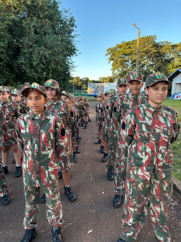 SMAS realizou formatura de crianças e adolescentes do Patrulha Florestinha em parceria com a PMA