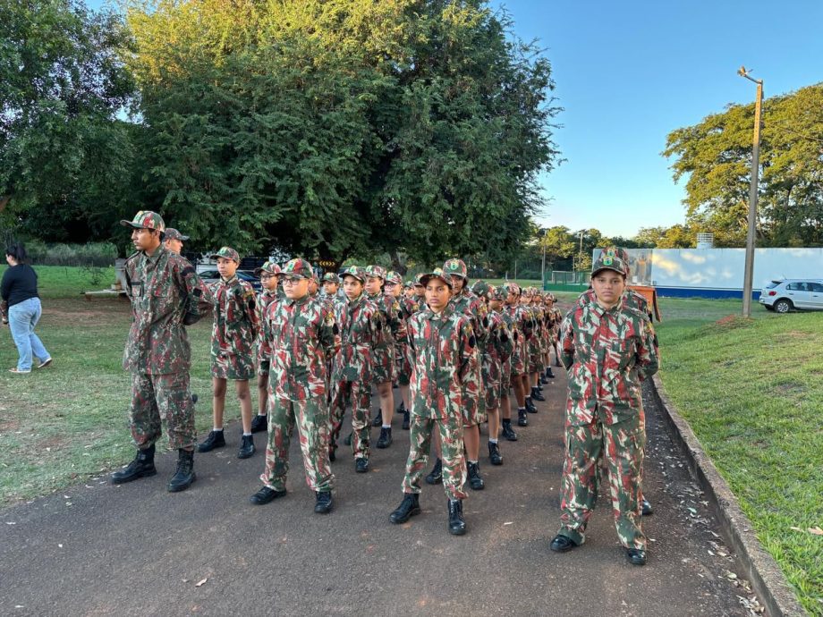 SMAS realizou formatura de crianças e adolescentes do Patrulha Florestinha em parceria com a PMA
