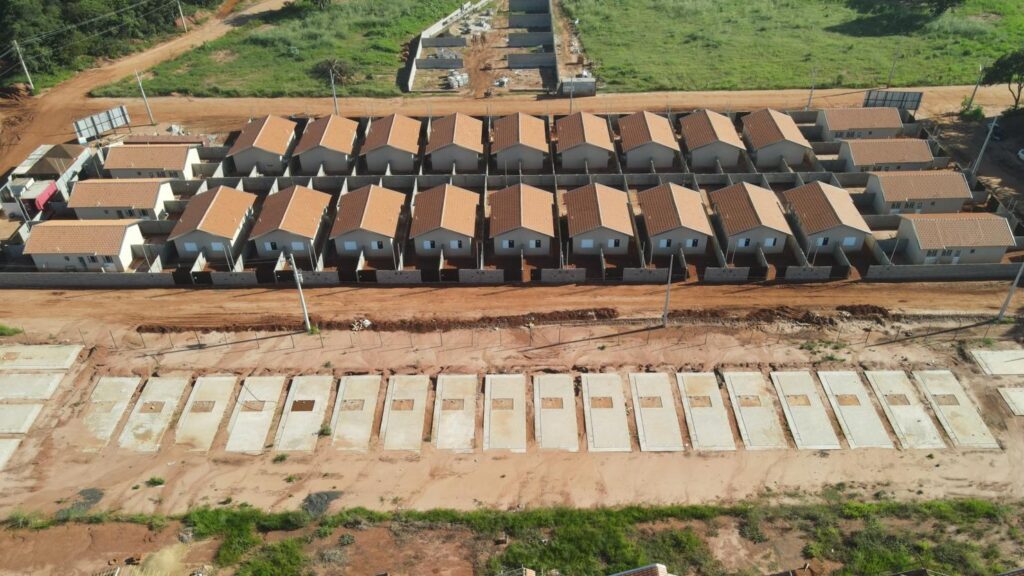 Riedel reconhece crise habitacional em cidades da celulose e prevê construção de novas moradias Riedel reconhece crise habitacional em cidades da celulose e prevê construção de novas moradias