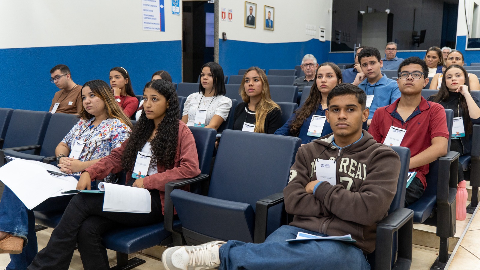 Jovens vereadores passam por capacitação sobre regimento interno Jovens vereadores passam por capacitação sobre regimento interno