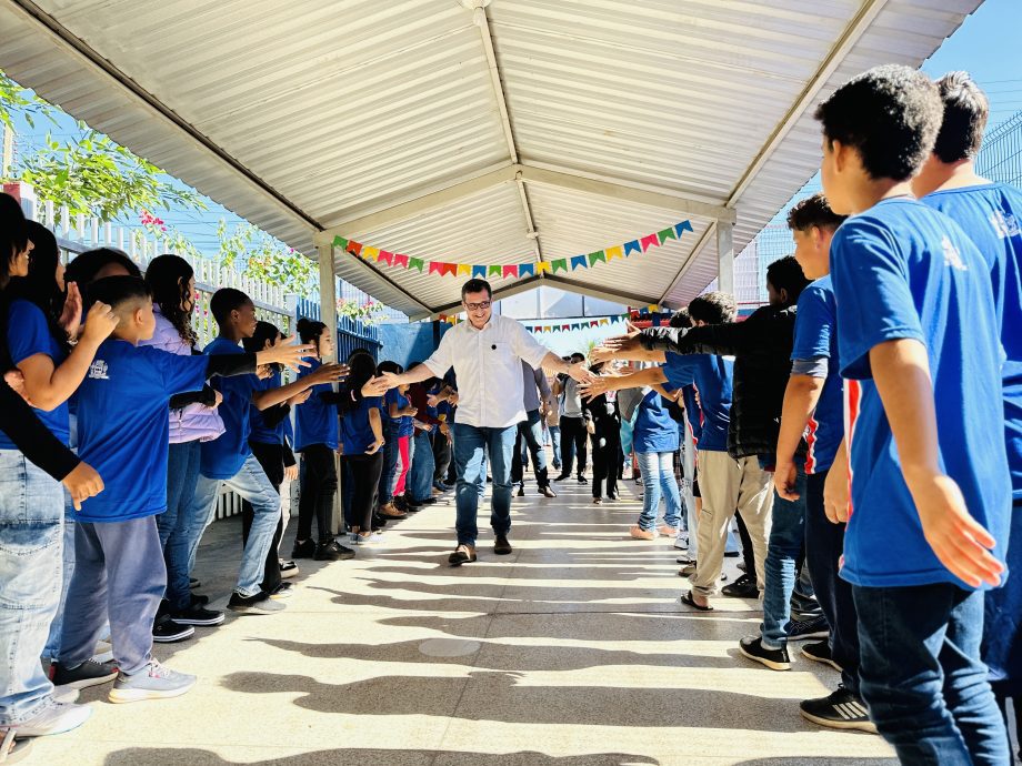 Escola Parque São Carlos recebe três novas salas pelo Projeto Escola de Tempo Integral (PROETI) Escola Parque São Carlos recebe três novas salas pelo Projeto Escola de Tempo Integral (PROETI)