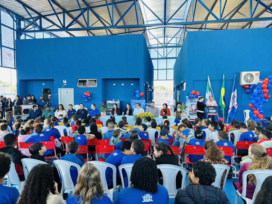 Escola Parque São Carlos recebe três novas salas pelo Projeto Escola de Tempo Integral (PROETI) Escola Parque São Carlos recebe três novas salas pelo Projeto Escola de Tempo Integral (PROETI)