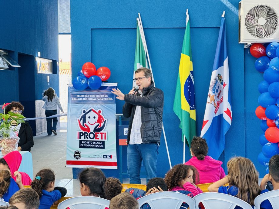 Escola Parque São Carlos recebe três novas salas pelo Projeto Escola de Tempo Integral (PROETI) Escola Parque São Carlos recebe três novas salas pelo Projeto Escola de Tempo Integral (PROETI)