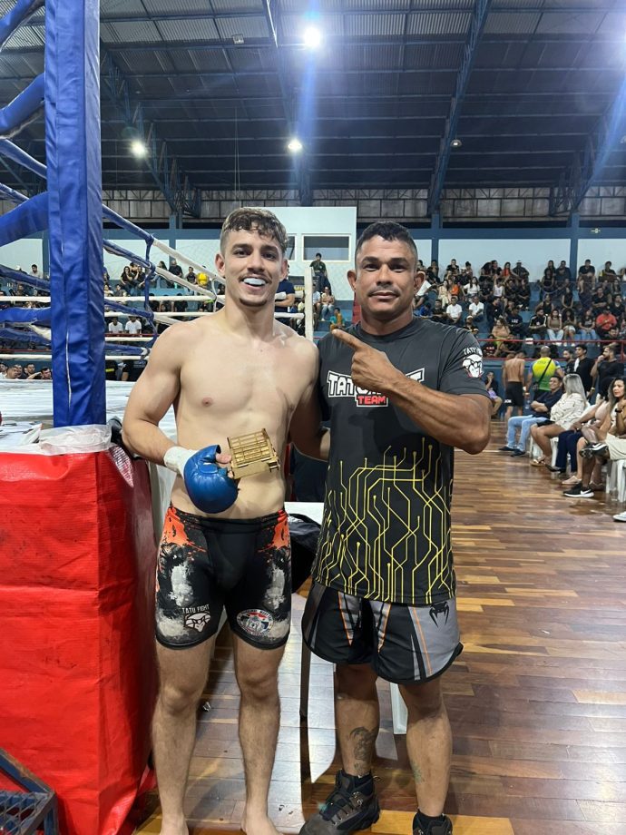 Elogiado pelo tetracampeão mundial Popó, atleta de TL vence por finalização e garante vaga para disputar cinturão de MMA