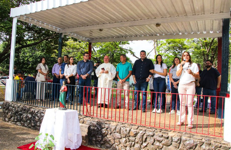 Prefeitura entrega revitalização da Praça do Santa Luzia e inicia manutenção na Praça dos Ferroviários Prefeitura entrega revitalização da Praça do Santa Luzia e inicia manutenção na Praça dos Ferroviários